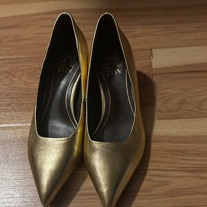 Naturalizer Gold Pointed Toe Heels